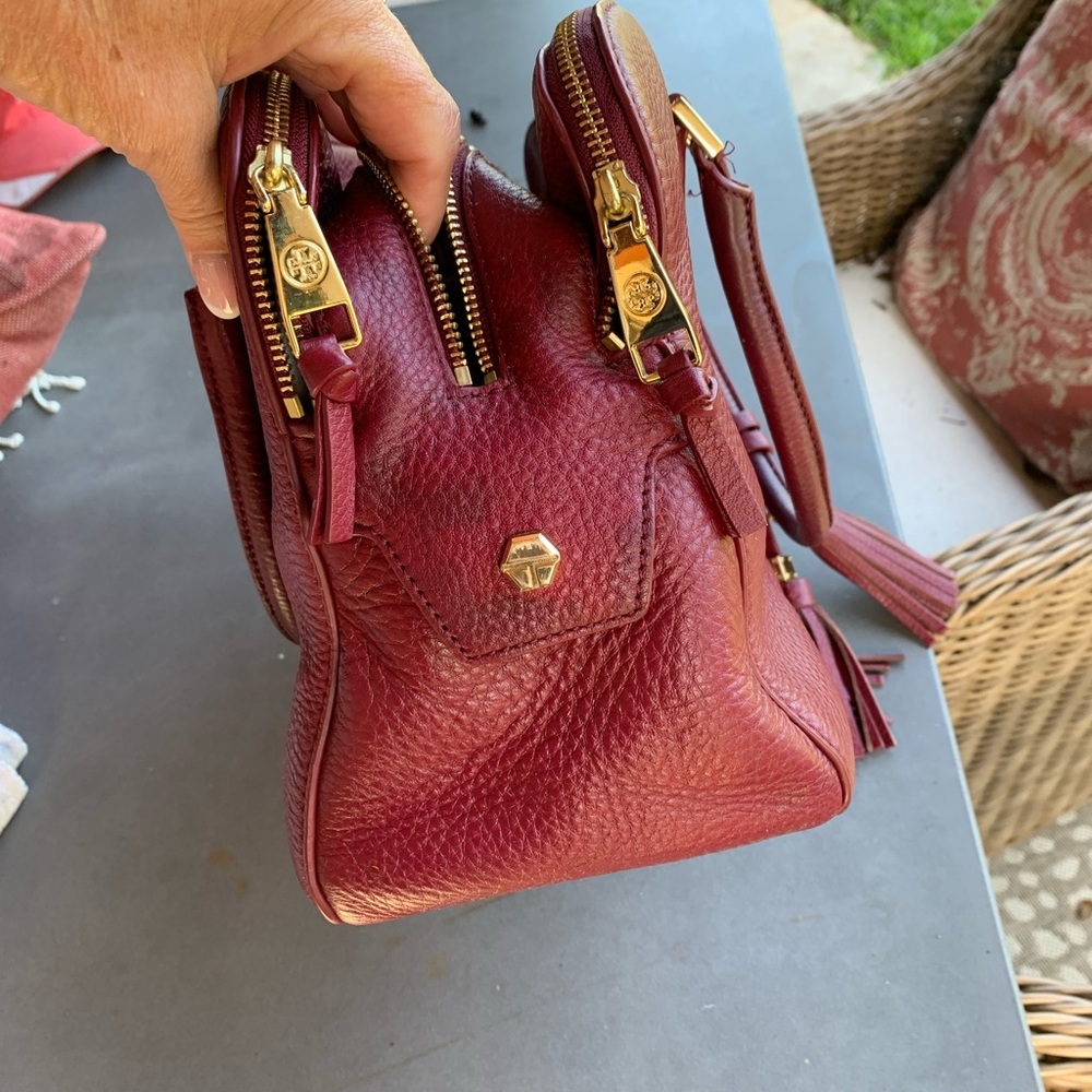 Tory Burch satchel. Beautiful Bag . 13"×9'×6"